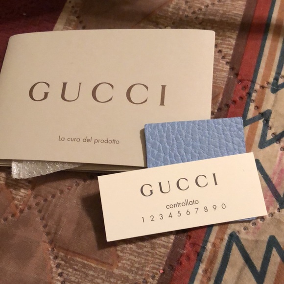 Gucci convertible with strap - Picture 12 of 13